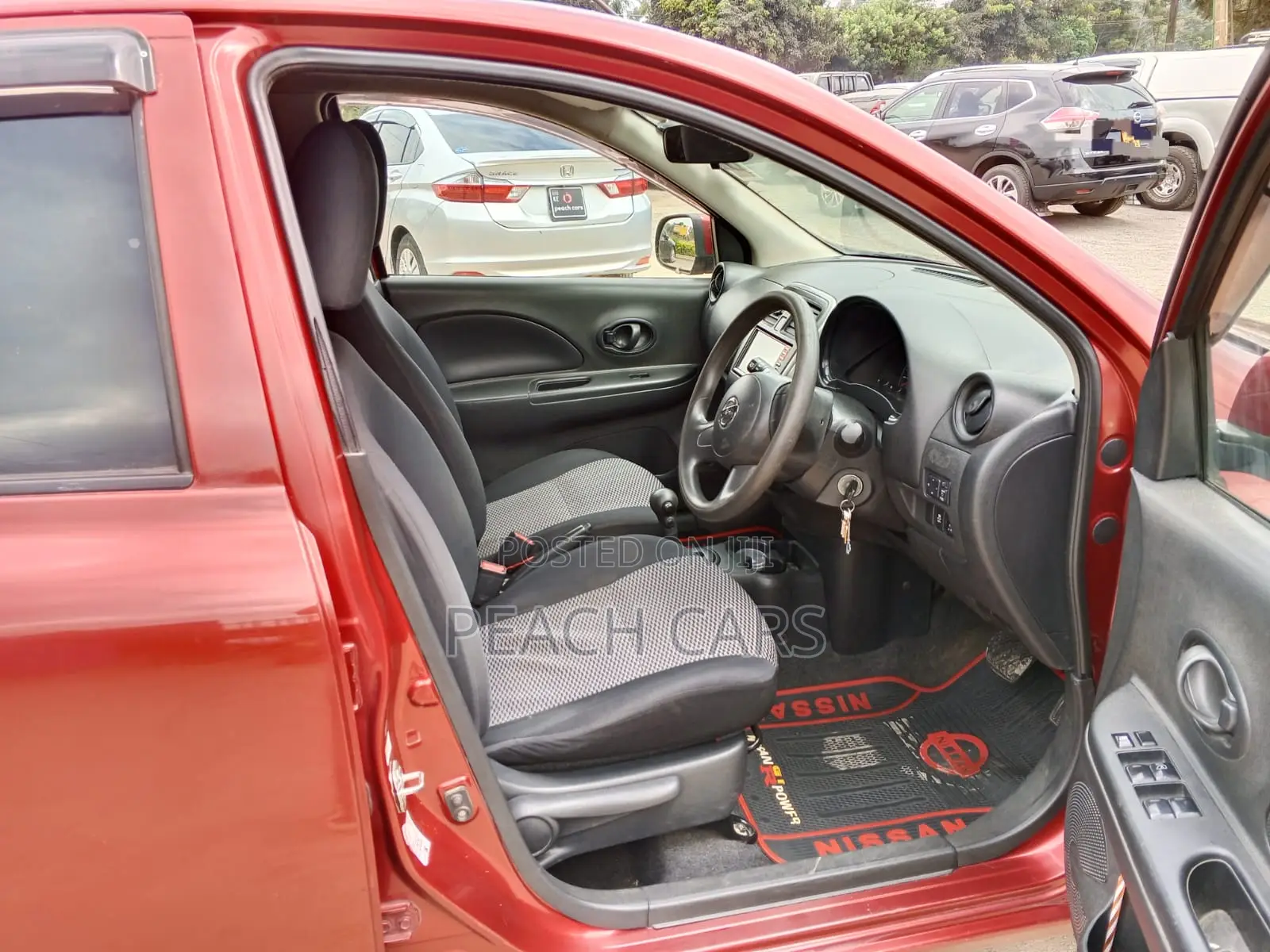 Nissan March 2016 Red