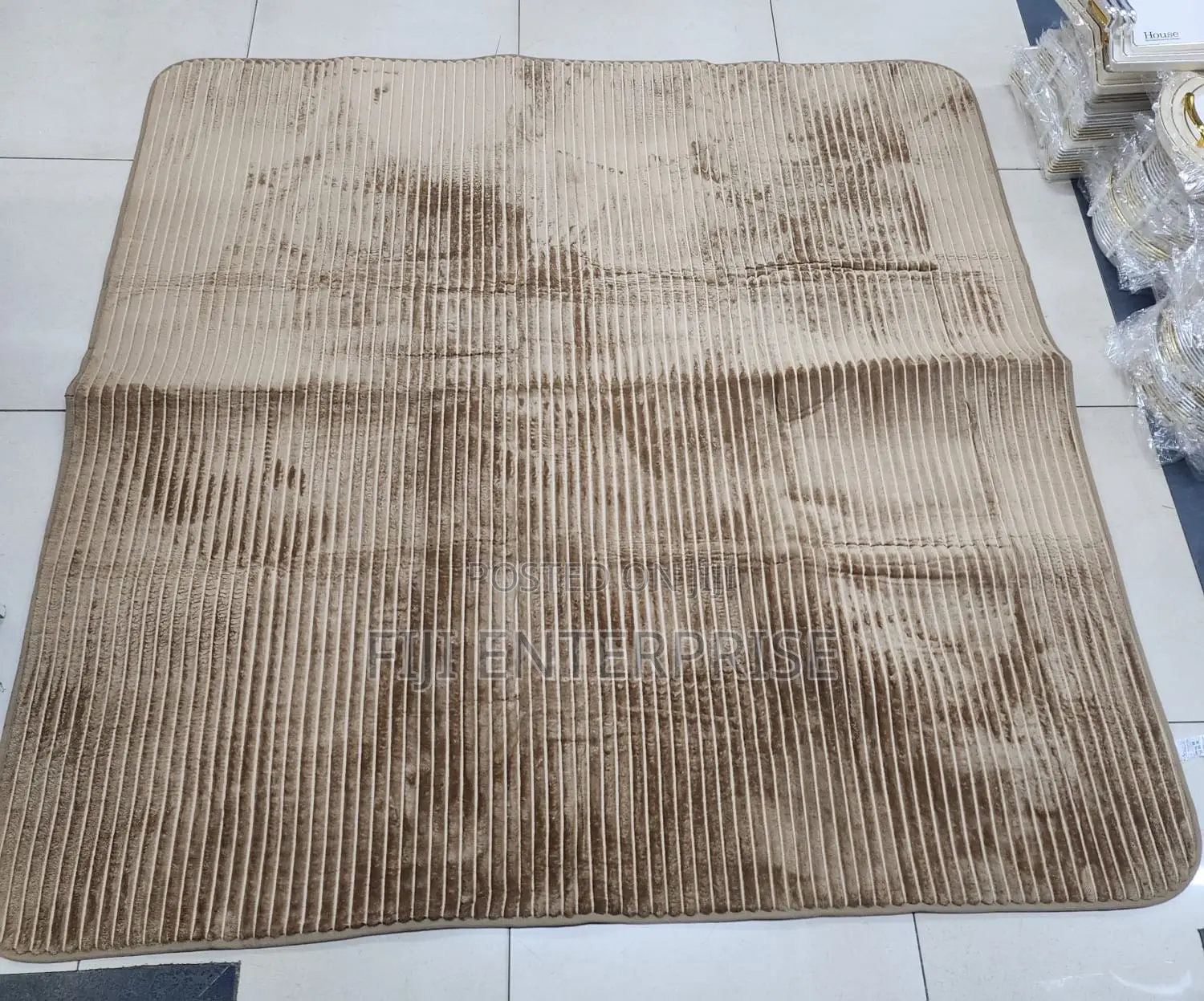 Velvet Carpet – 5×8 | Ultra-Soft Luxurious