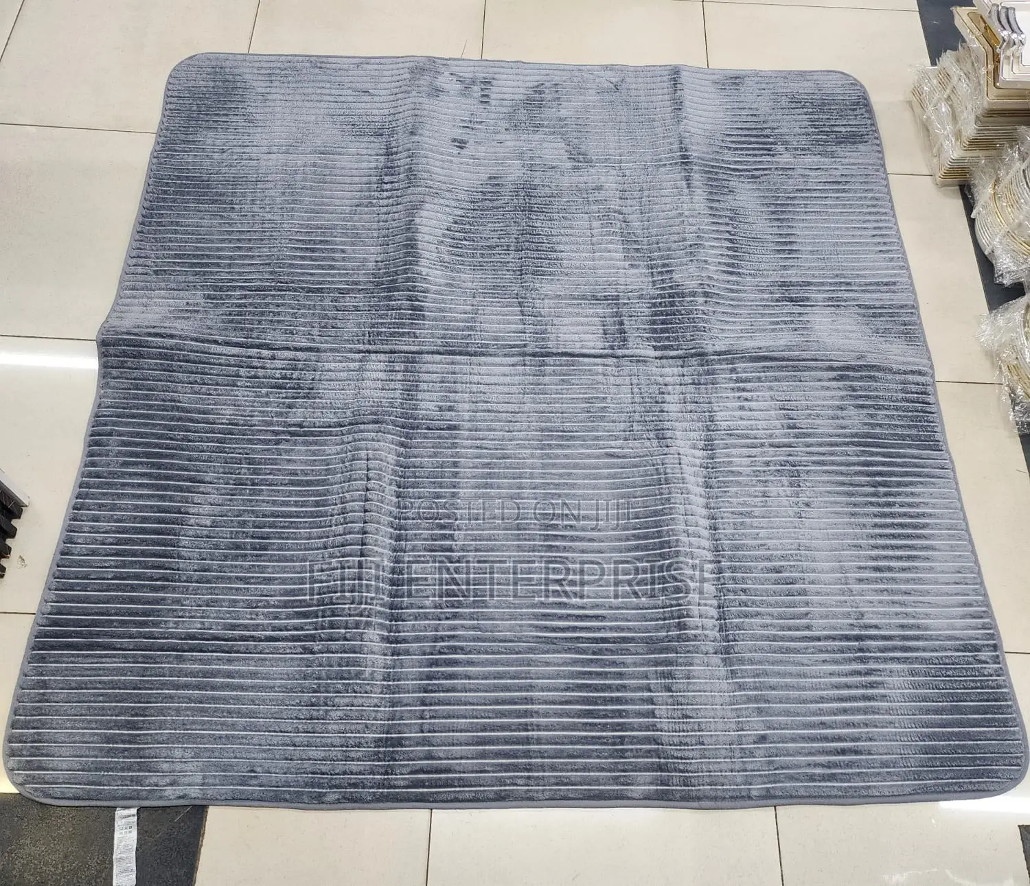 Velvet Carpet – 5×8 | Ultra-Soft Luxurious