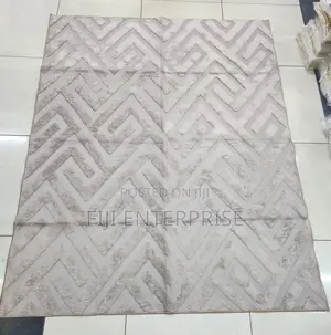 Fancy Carpet – 5×8 | Unique Design | Luxurious Feel