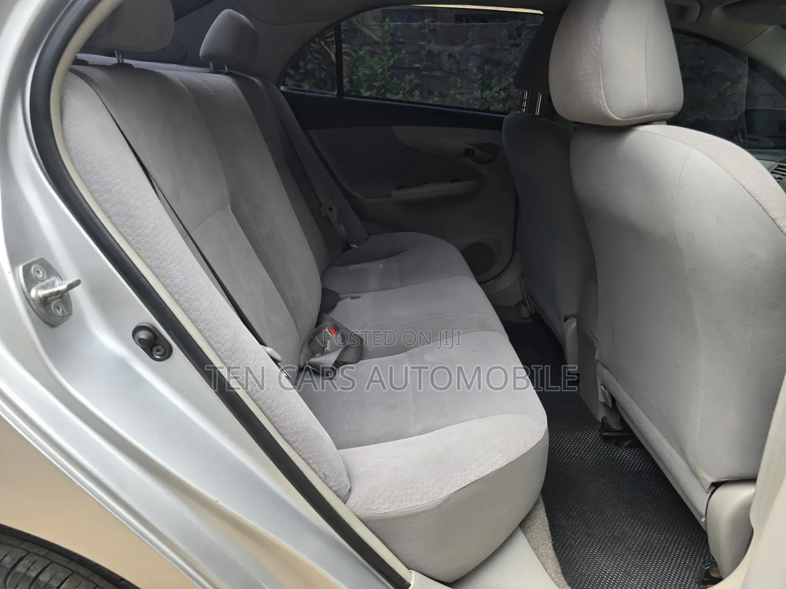 Toyota Axio 2011 Silver
