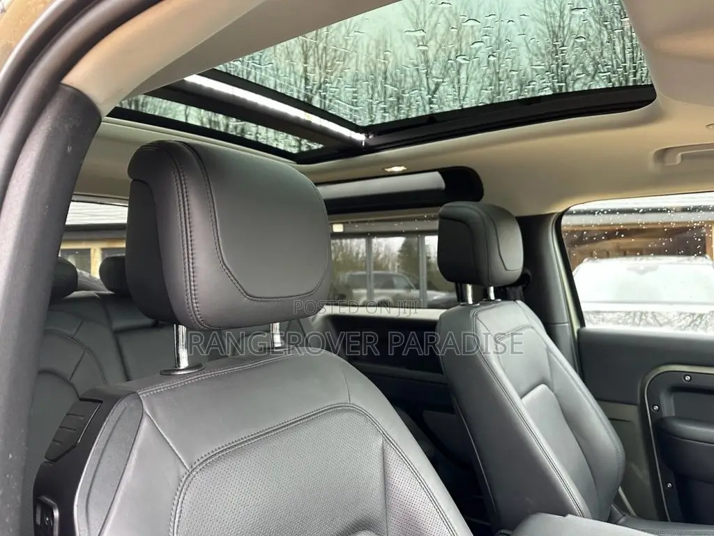 Land Rover Defender 2023 Black
