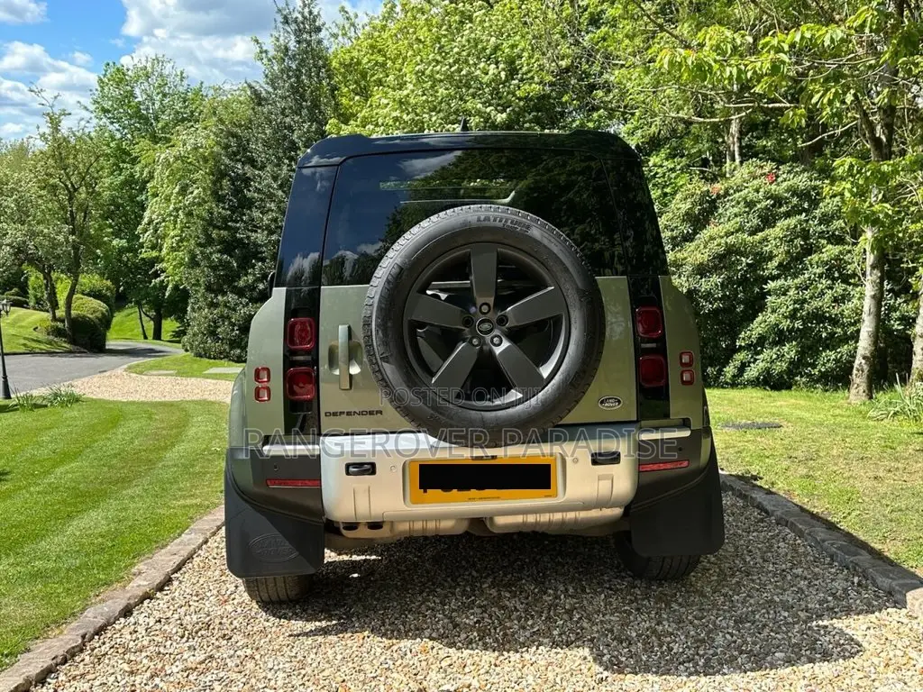 Land Rover Defender 2023 Black