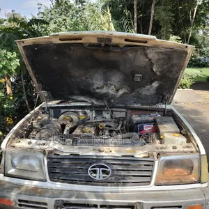 Tata Xenon 2007 White