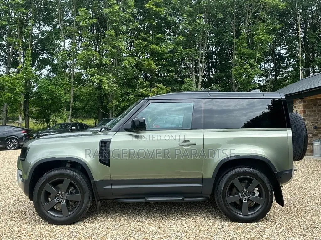 Land Rover Defender 2023 Black