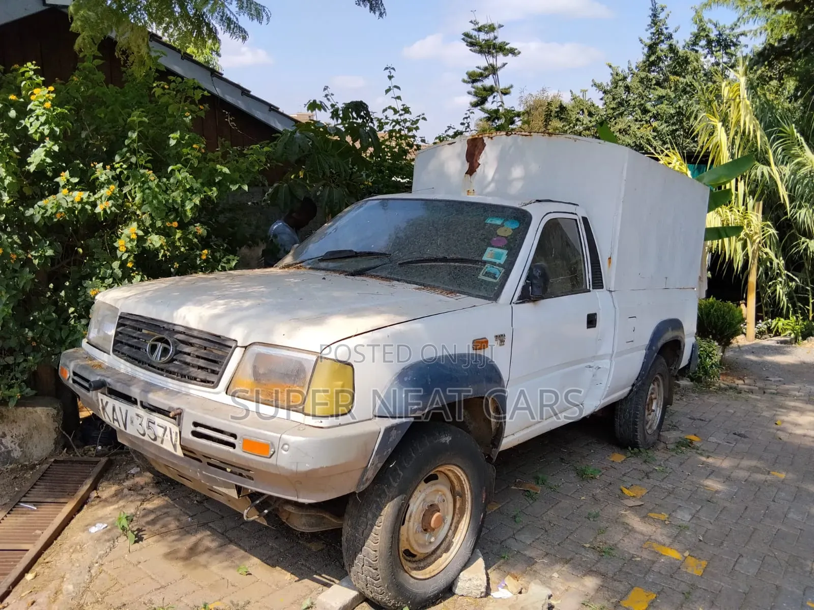 Tata Xenon 2007 White