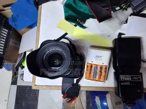 Canon 1200d With Tt520