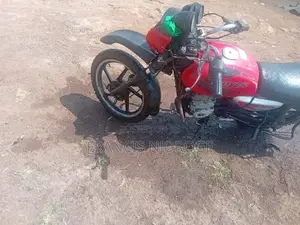Bajaj Boxer 125 2021 Orange
