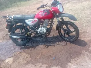 Bajaj Boxer 125 2021 Orange