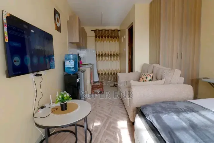 Classy Airbnb Along Thika Road, Kahawa Sukari.