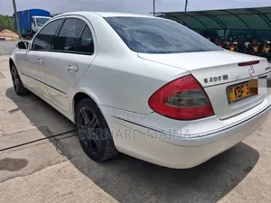Mercedes-Benz E220 2008 White