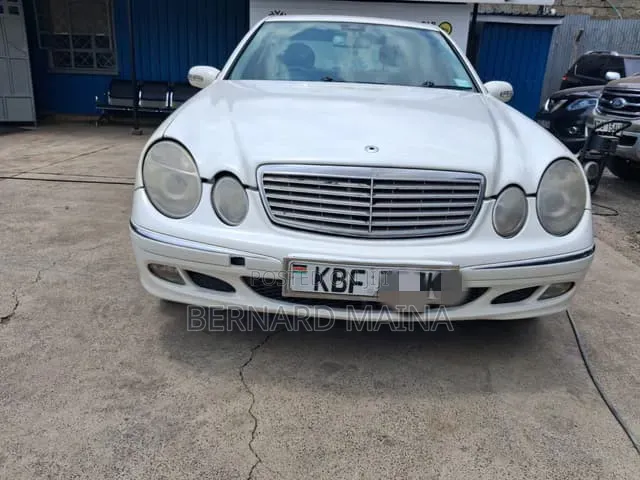 Mercedes-Benz E220 2008 White
