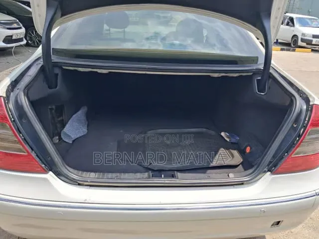 Mercedes-Benz E220 2008 White
