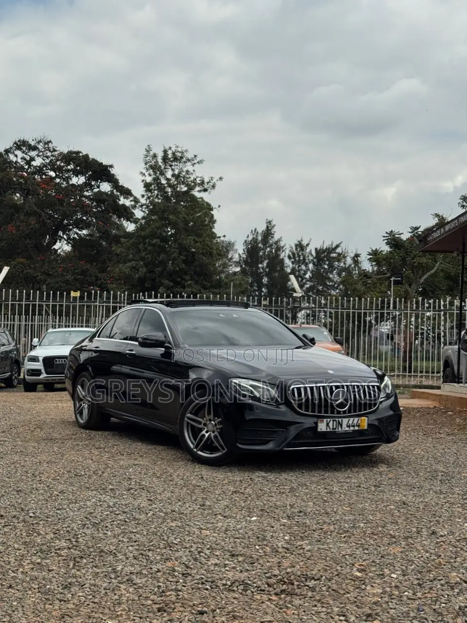 Mercedes-Benz E200 2017 Black