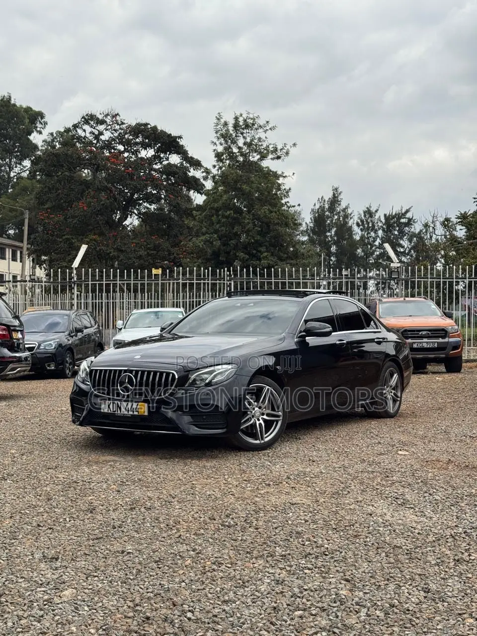 Mercedes-Benz E200 2017 Black