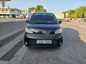 Toyota Porte 2009 Black