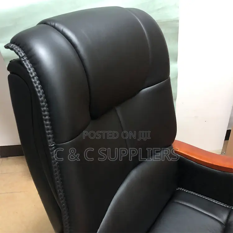Solid Wood Arm Swivel Boss Desk Chair