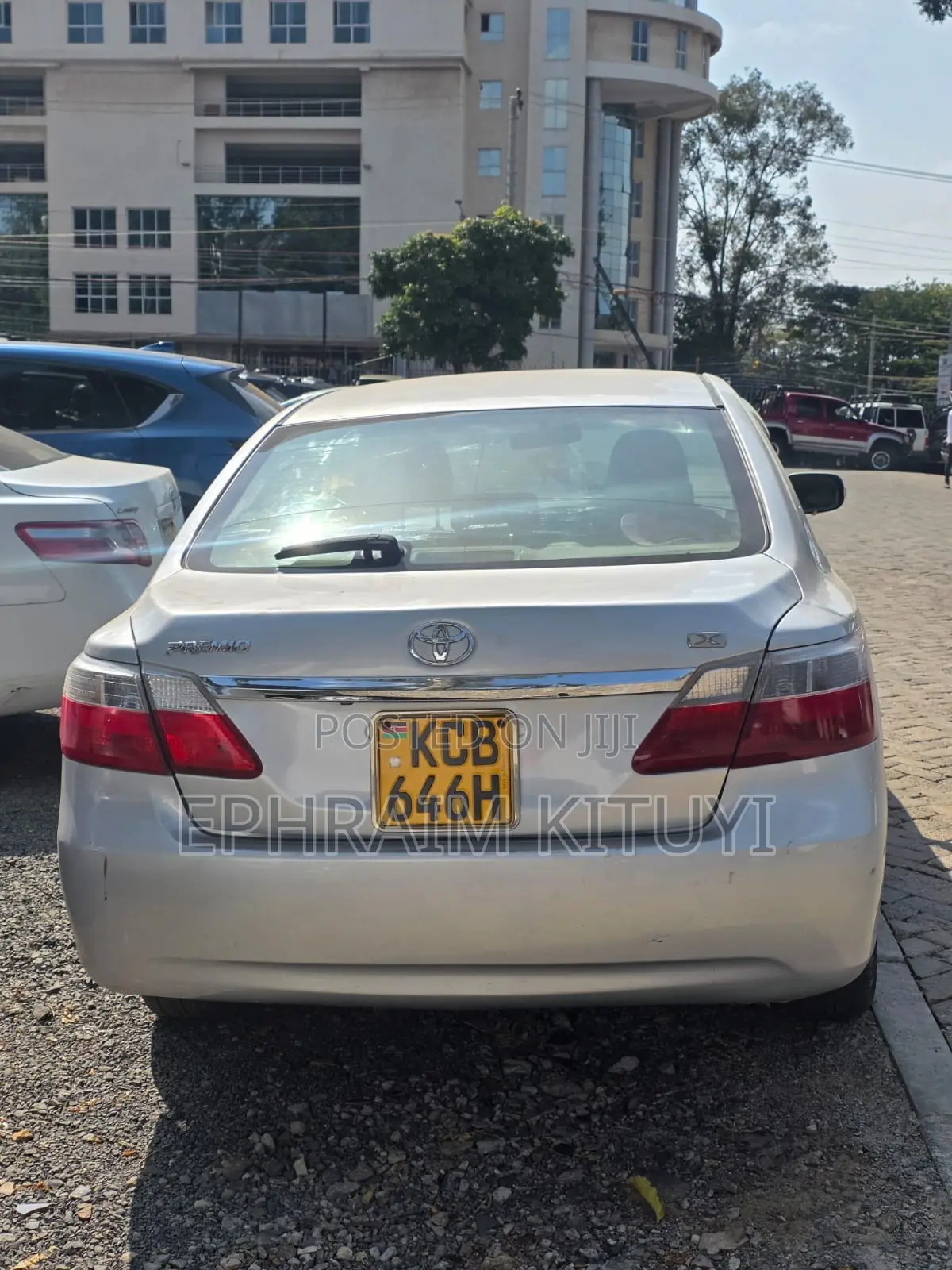 Toyota Premio 2018 Silver