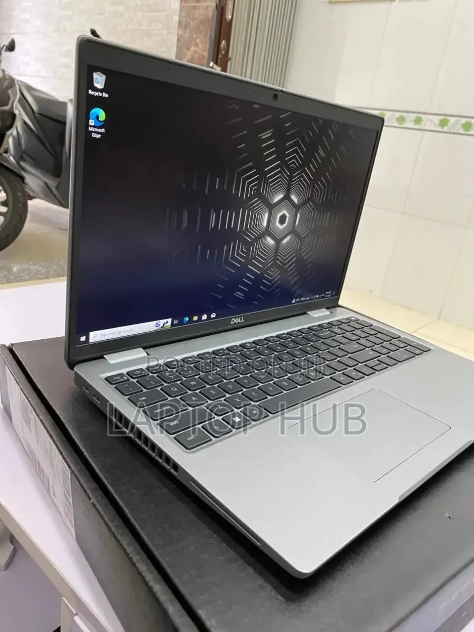Laptop Dell Precision 3580 16GB Intel Core i7 SSD 512GB