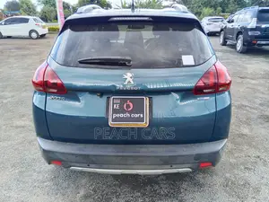 Peugeot 2008 2017 Green