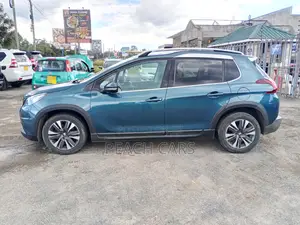 Peugeot 2008 2017 Green