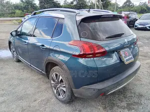 Peugeot 2008 2017 Green