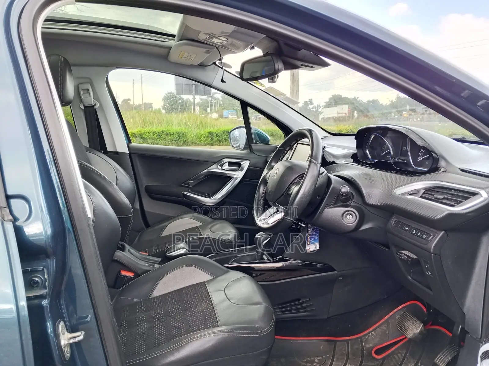 Peugeot 2008 2017 Green