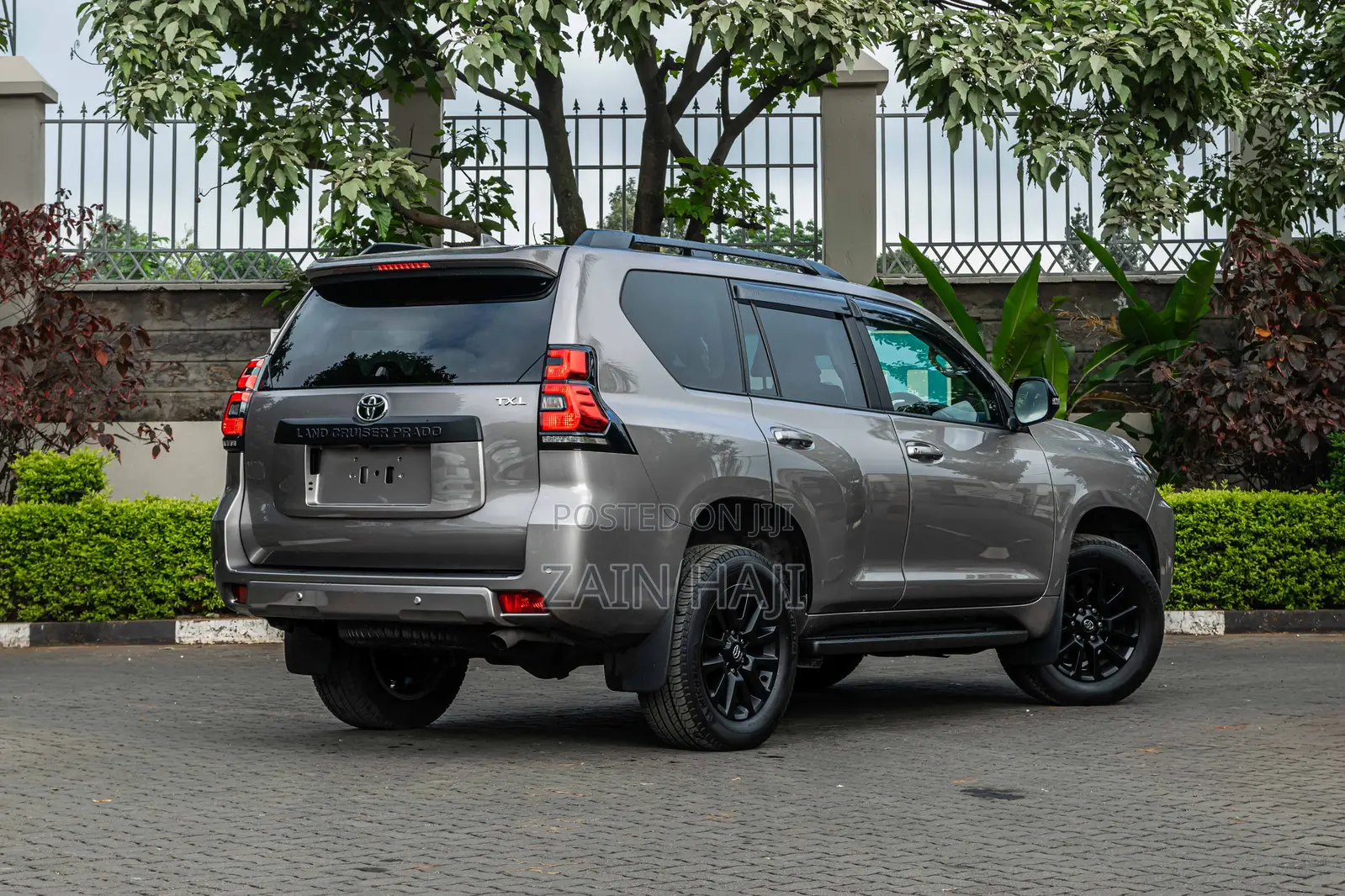 Toyota Land Cruiser Prado 2.8 2023 Brown