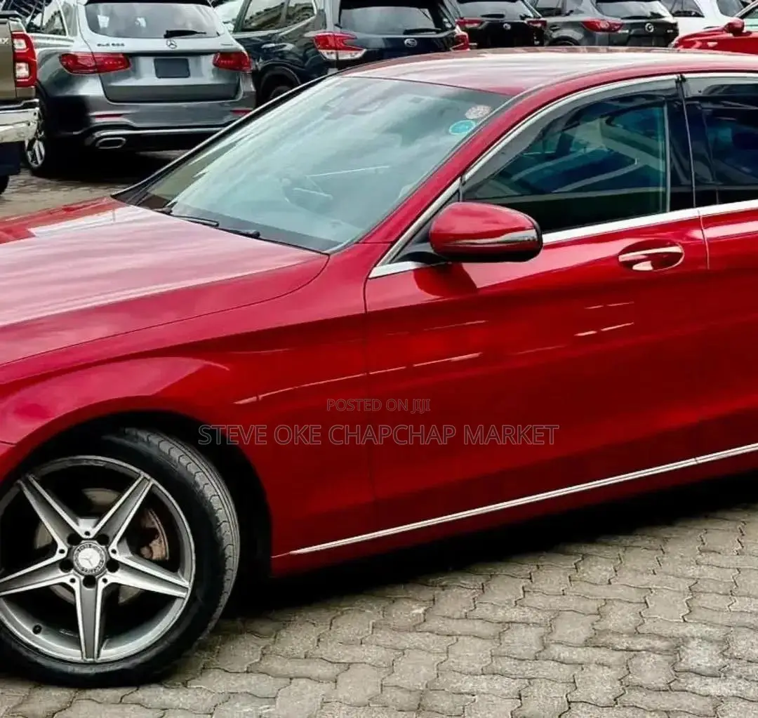 Mercedes-Benz C200 2018 Red