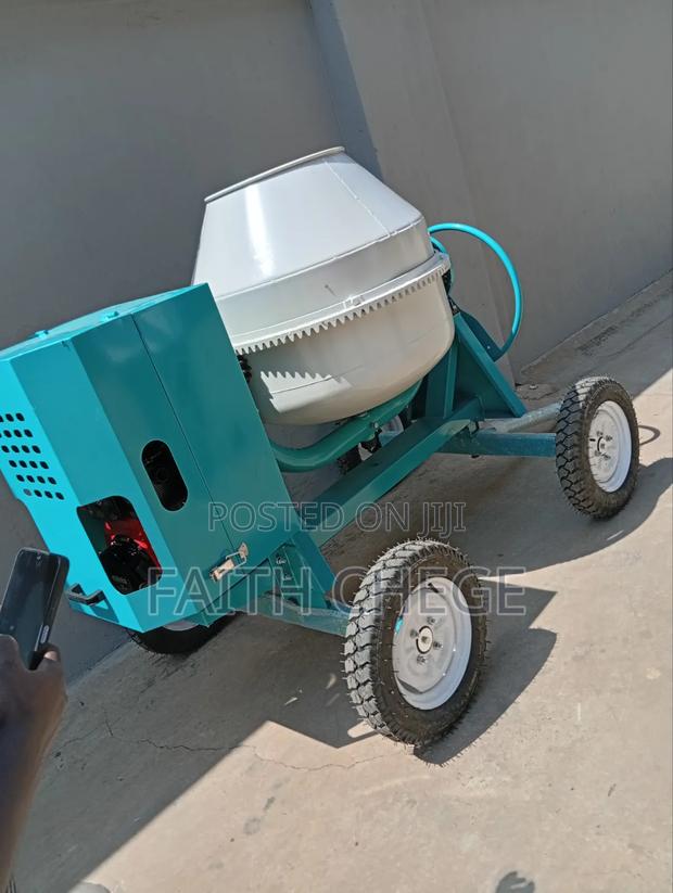 Heavy Duty Concrete Mixer - thumbnail 2