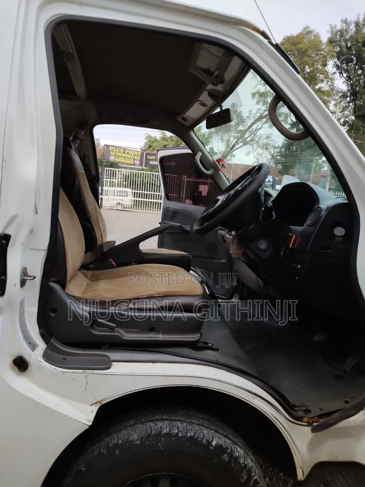 Isuzu Como 2009 White
