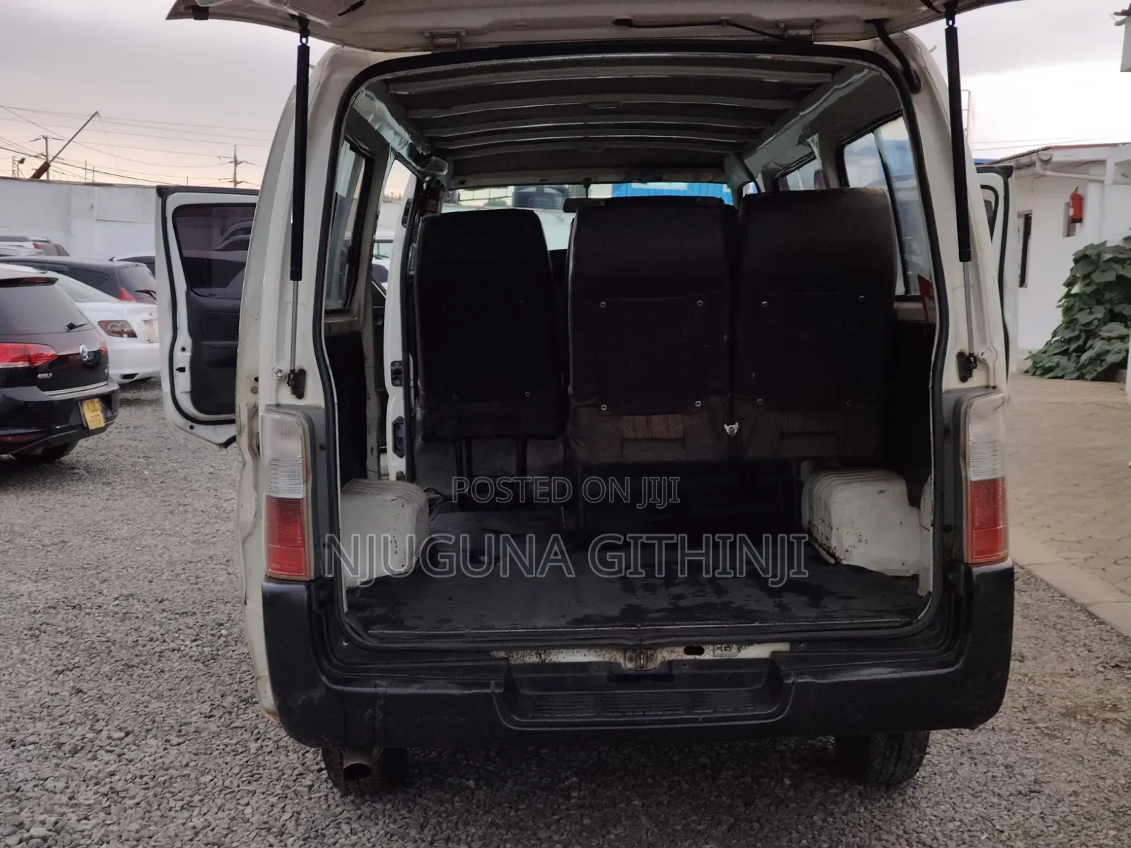 Isuzu Como 2009 White