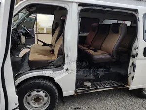 Isuzu Como 2009 White