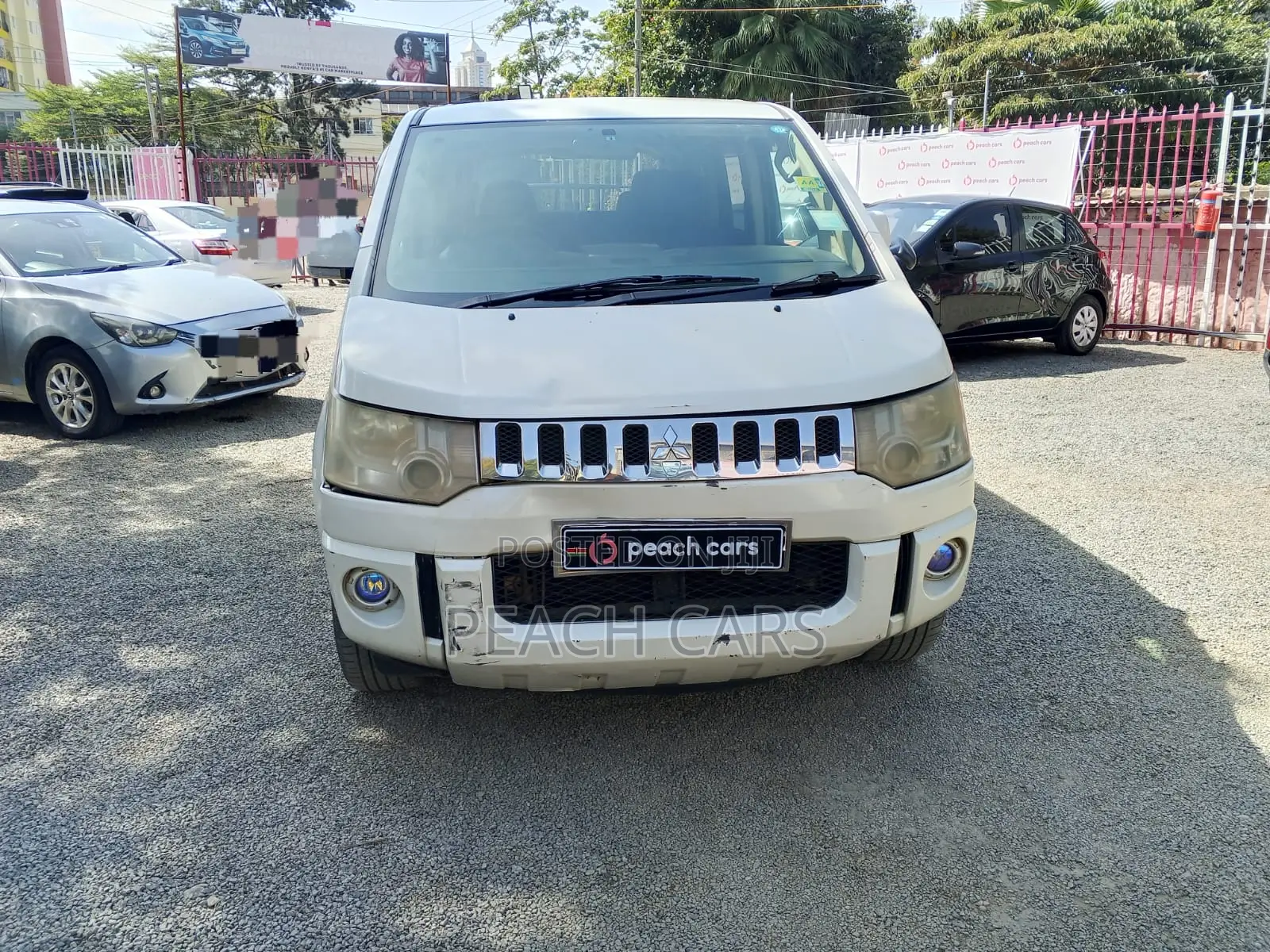 Mitsubishi Delica 2008 White