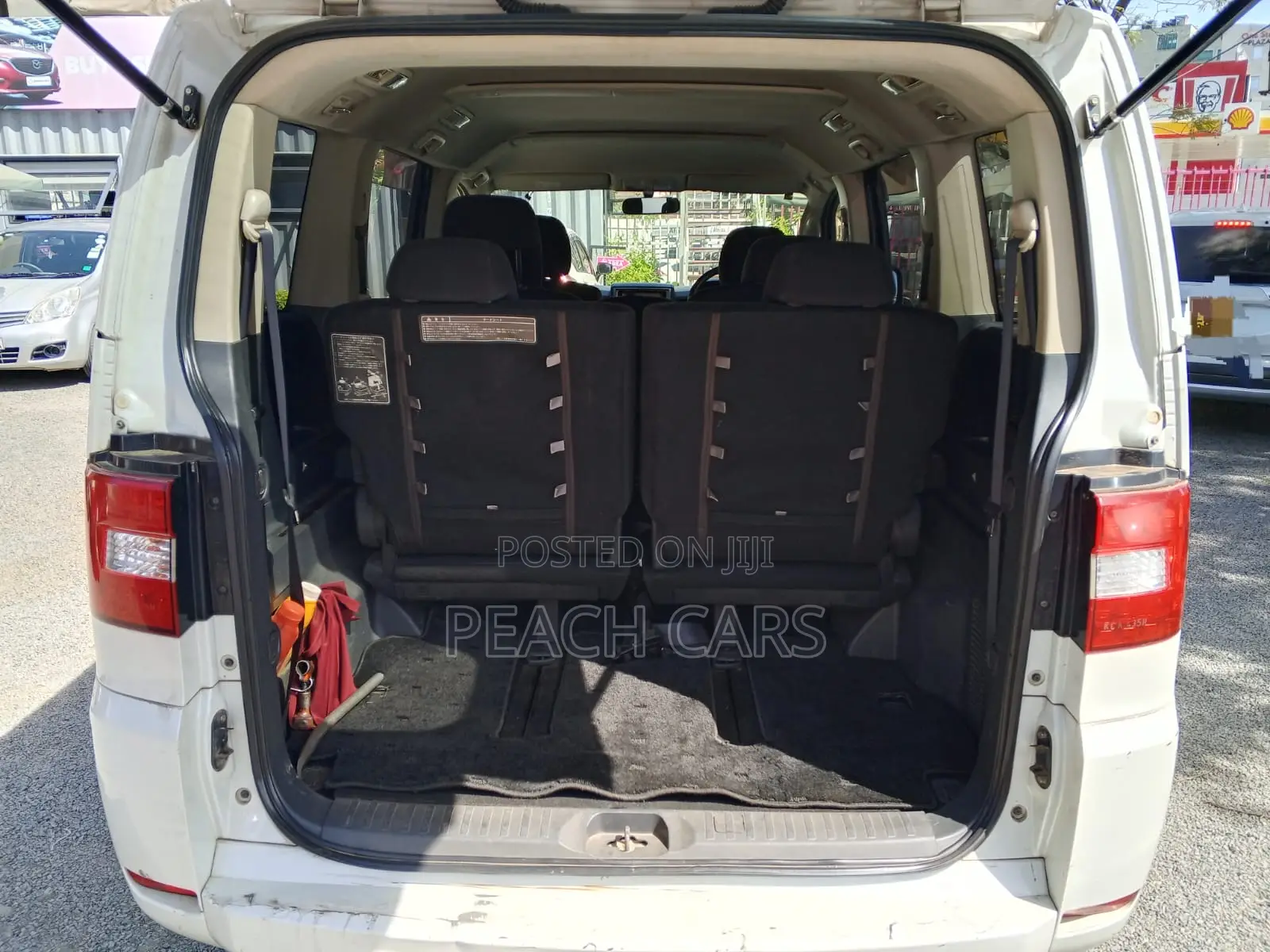 Mitsubishi Delica 2008 White