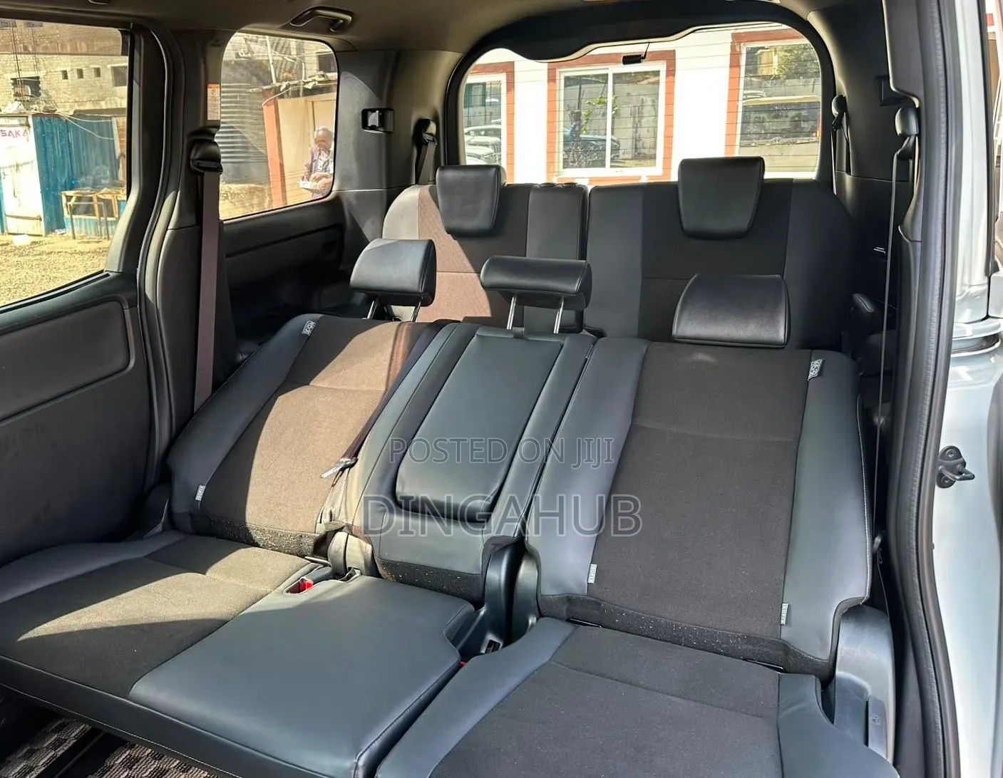 Toyota Noah 2.0 FWD (8 Seater) 2020 White