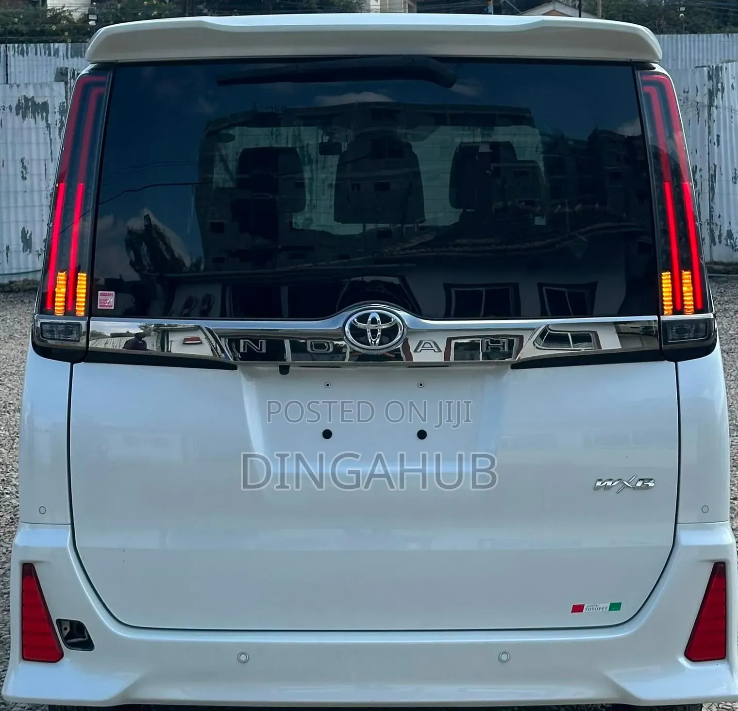Toyota Noah 2.0 FWD (8 Seater) 2020 White