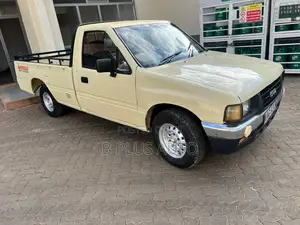 Isuzu Tougher 2005 Beige