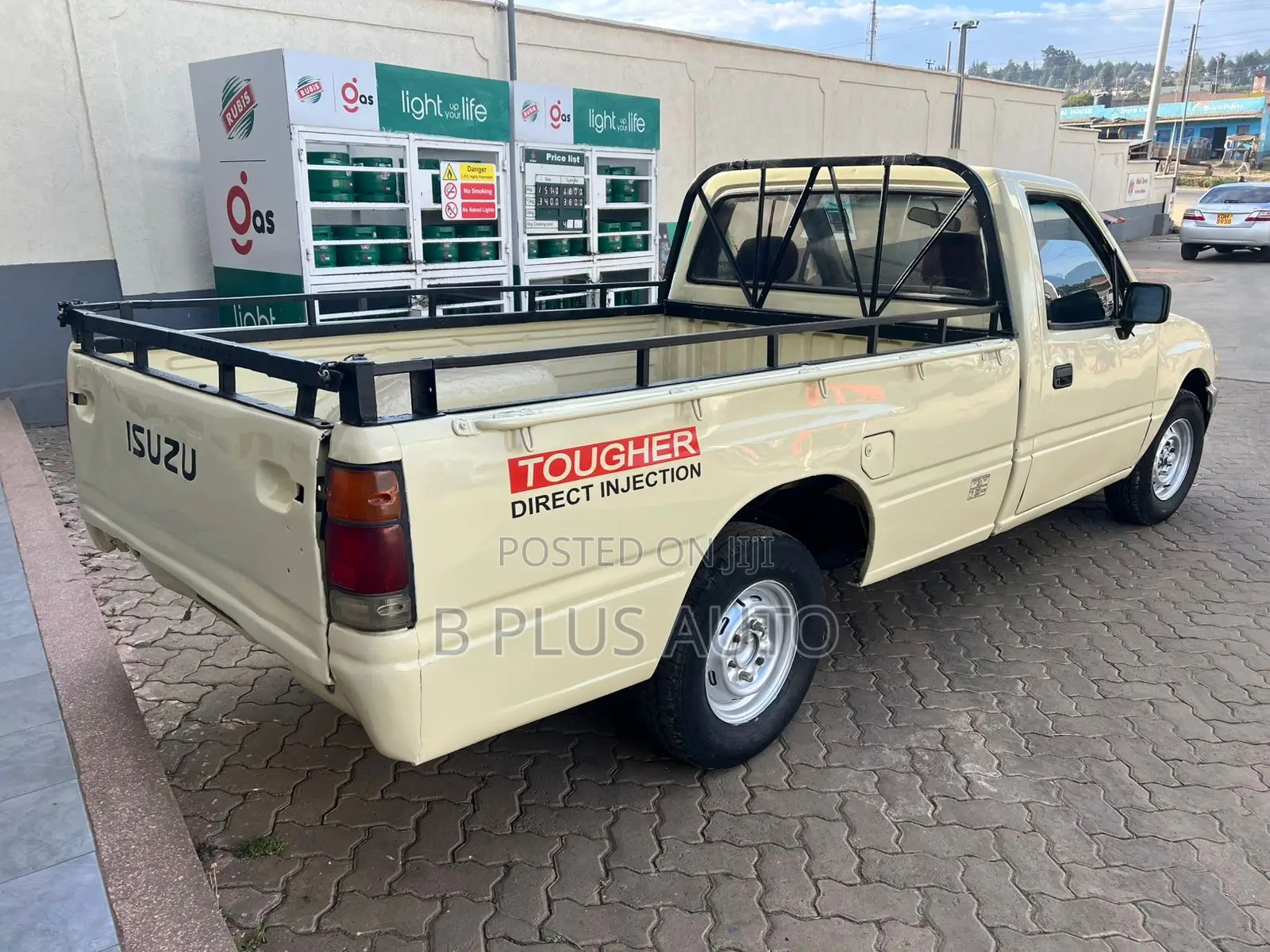 Isuzu Tougher 2005 Beige