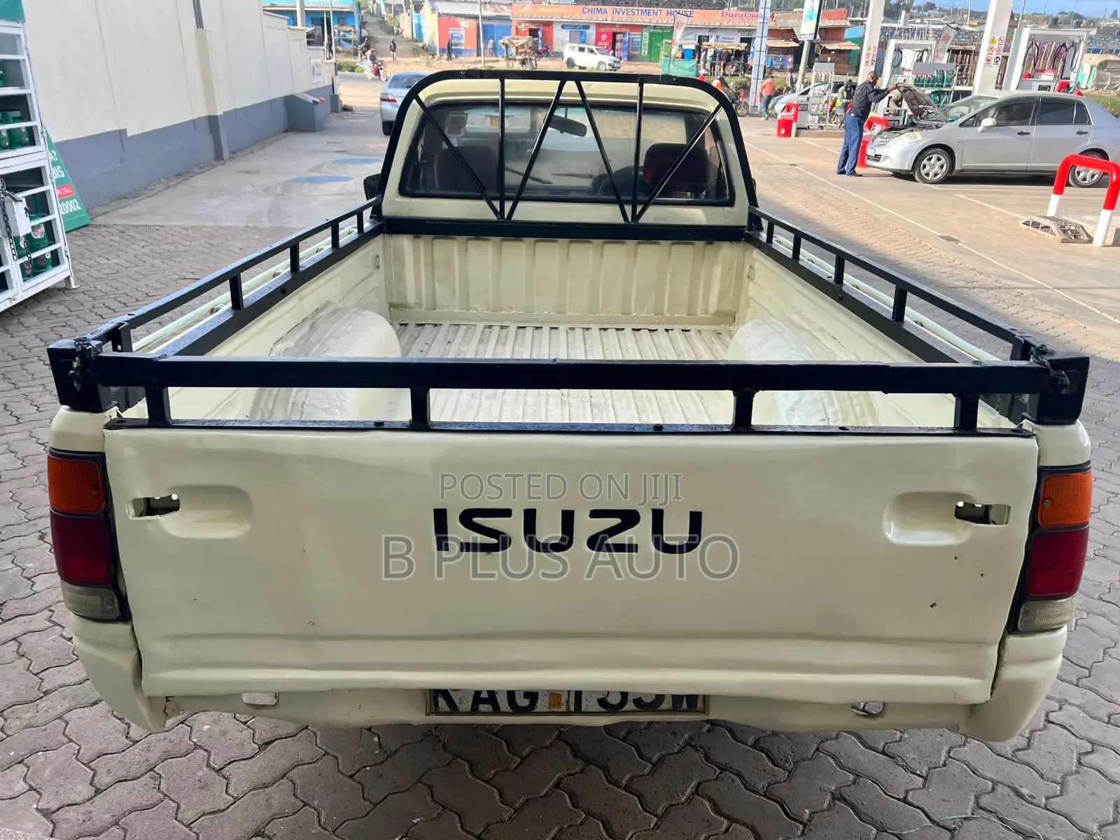 Isuzu Tougher 2005 Beige