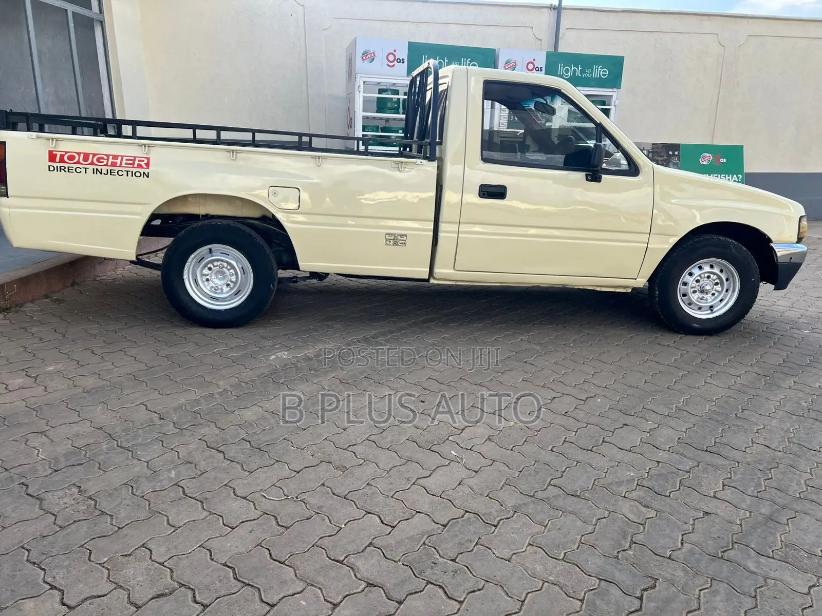 Isuzu Tougher 2005 Beige