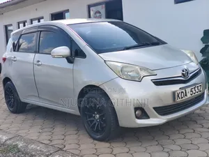 Toyota Ractis 2014 Silver