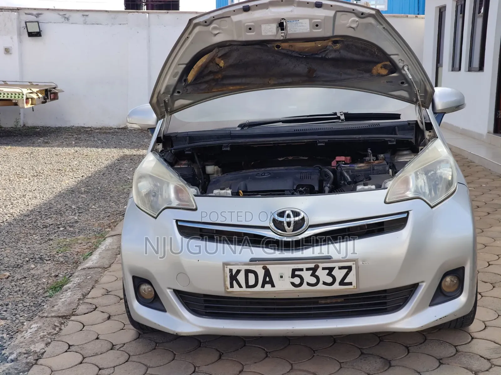 Toyota Ractis 2014 Silver