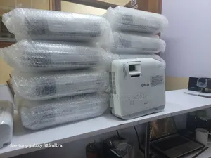 Epson Eb-x05 Projector