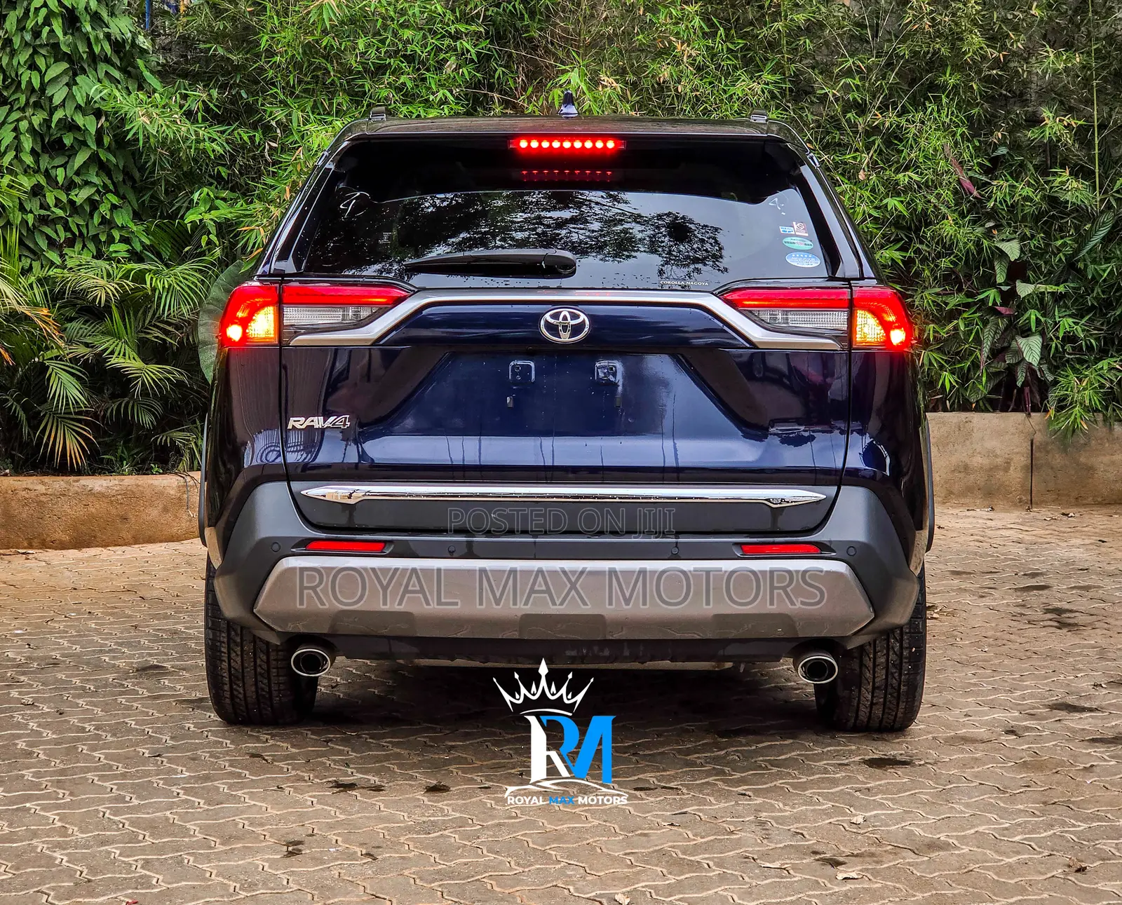 Toyota RAV4 2019 Blue