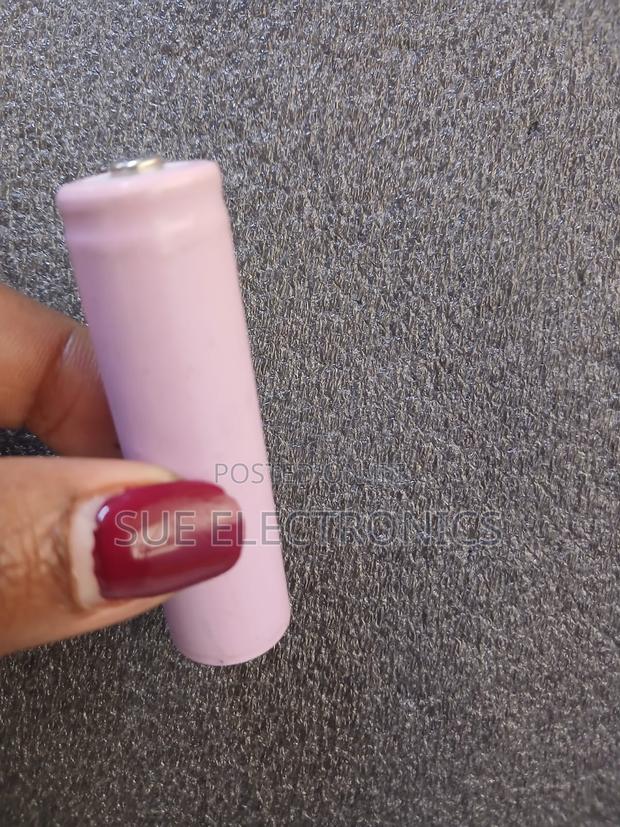 Lithium 18650 Rechargeable - thumbnail 2