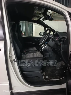 Toyota Voxy 2019 White