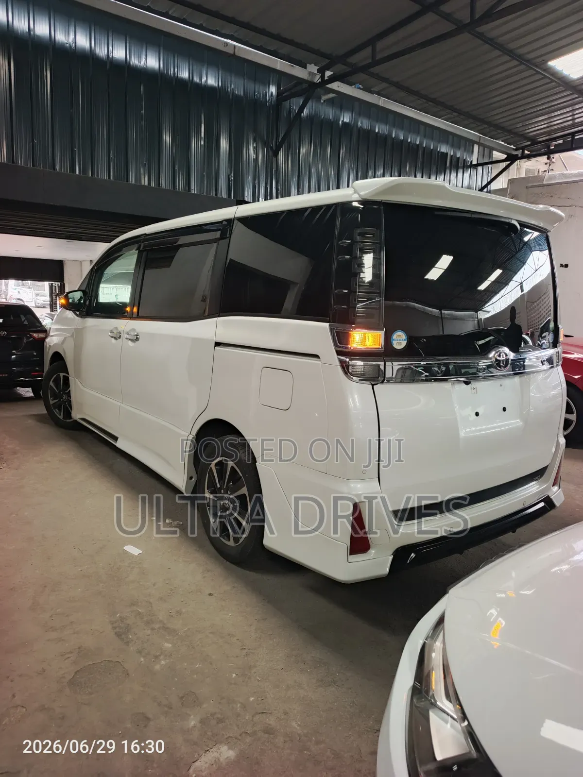 Toyota Voxy 2019 White