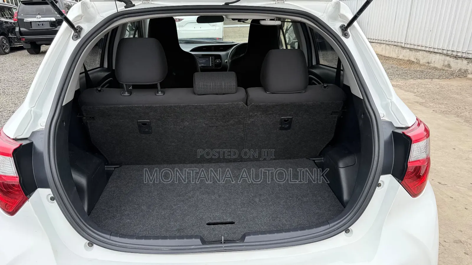 Toyota Vitz 1.3 FWD 5dr 2019 White
