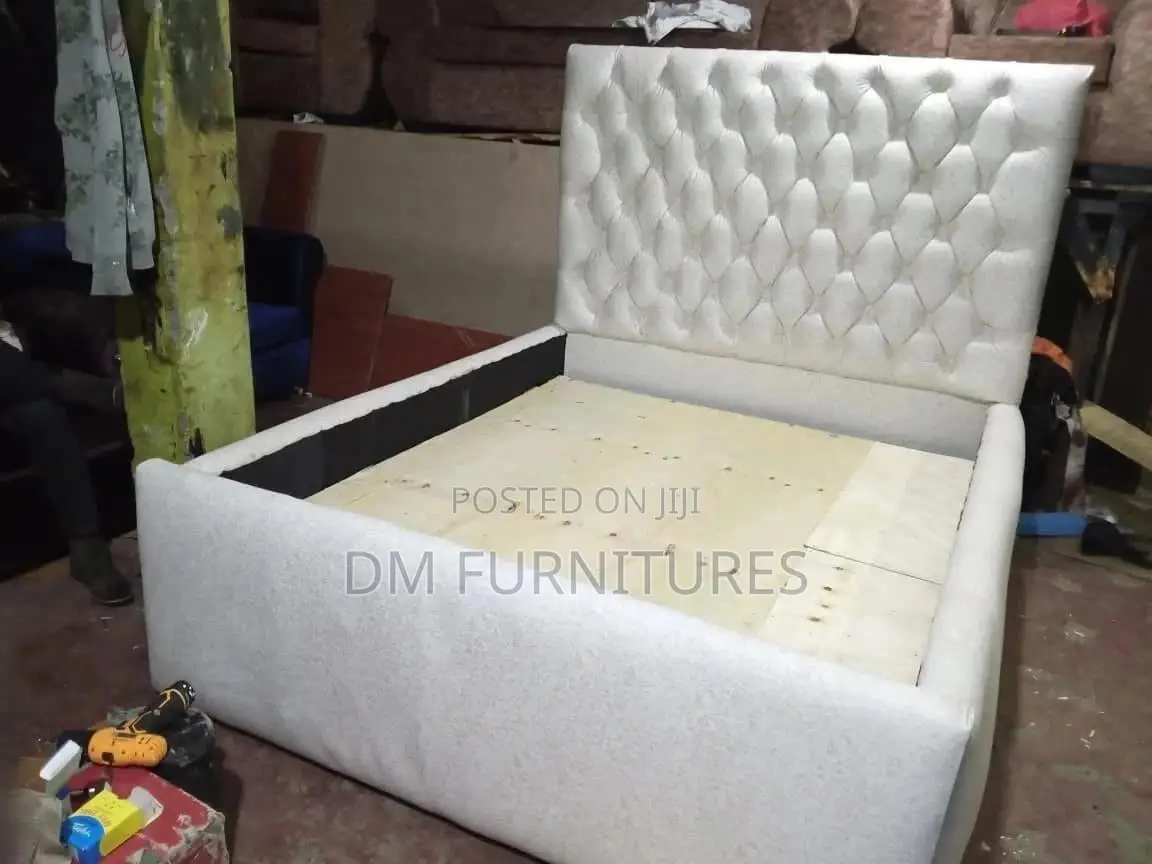 White Chester Bed